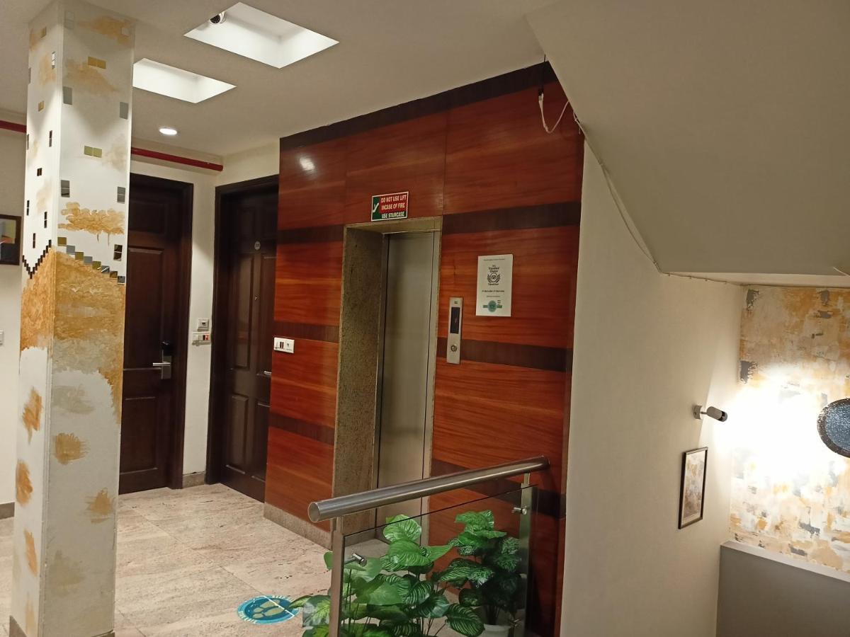 Cosy Grand, Chanakyapuri By The Cosy Hotels New Delhi Exterior photo