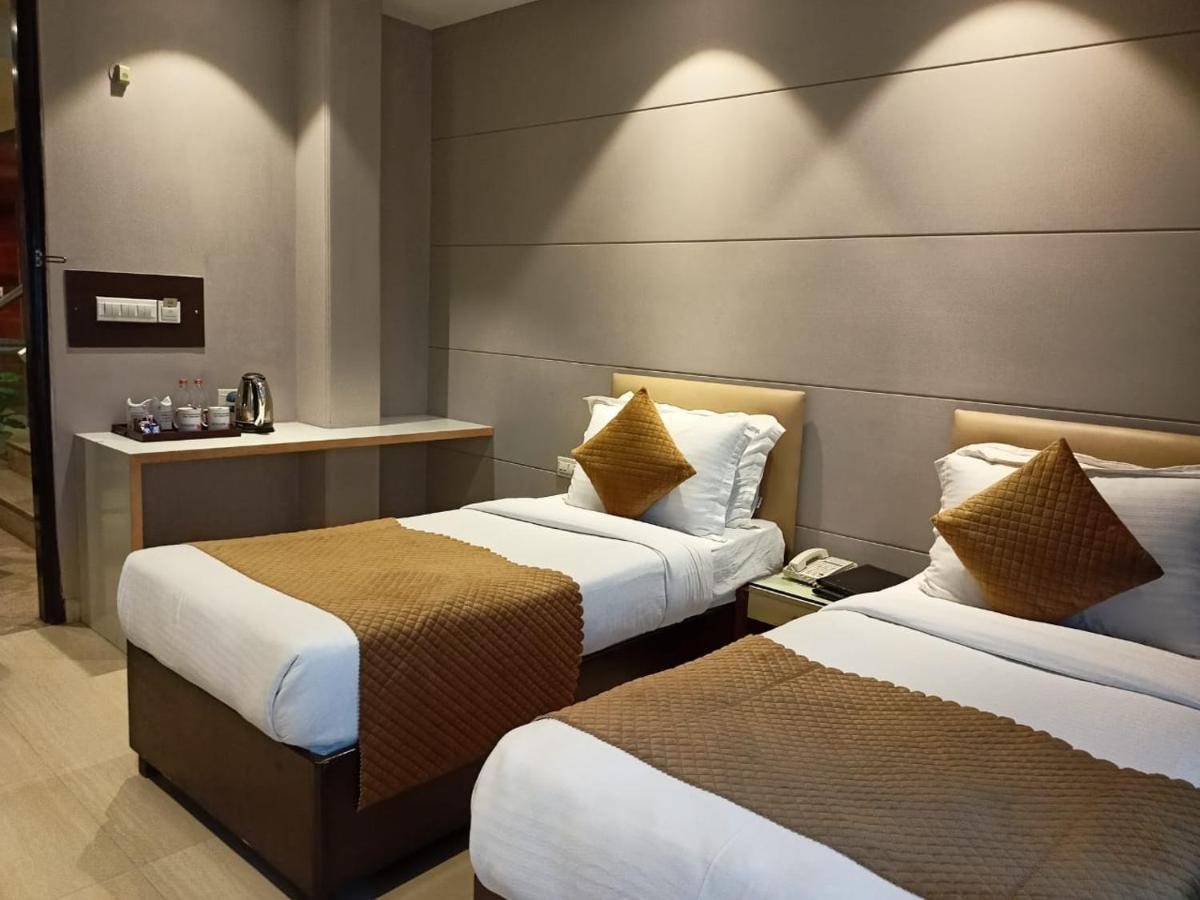 Cosy Grand, Chanakyapuri By The Cosy Hotels New Delhi Exterior photo
