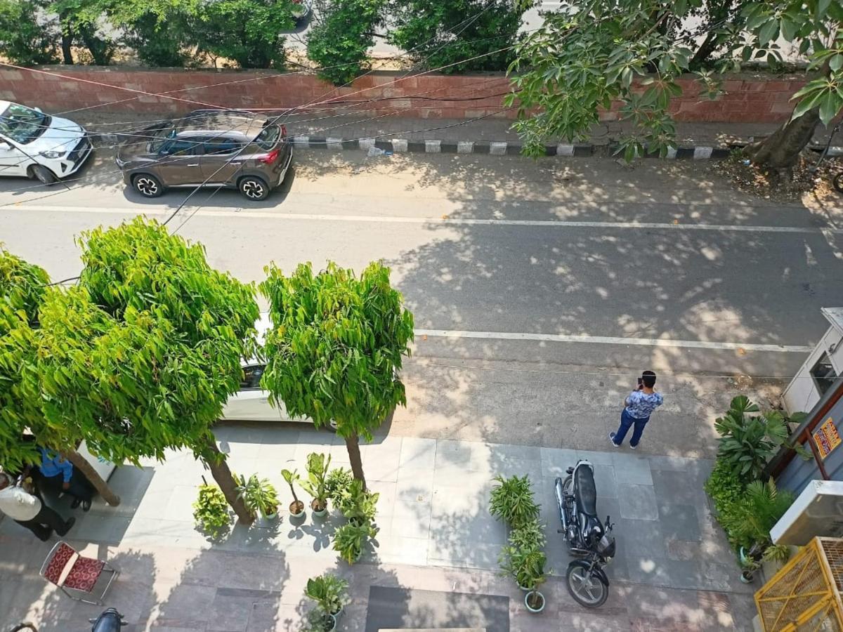 Cosy Grand, Chanakyapuri By The Cosy Hotels New Delhi Exterior photo