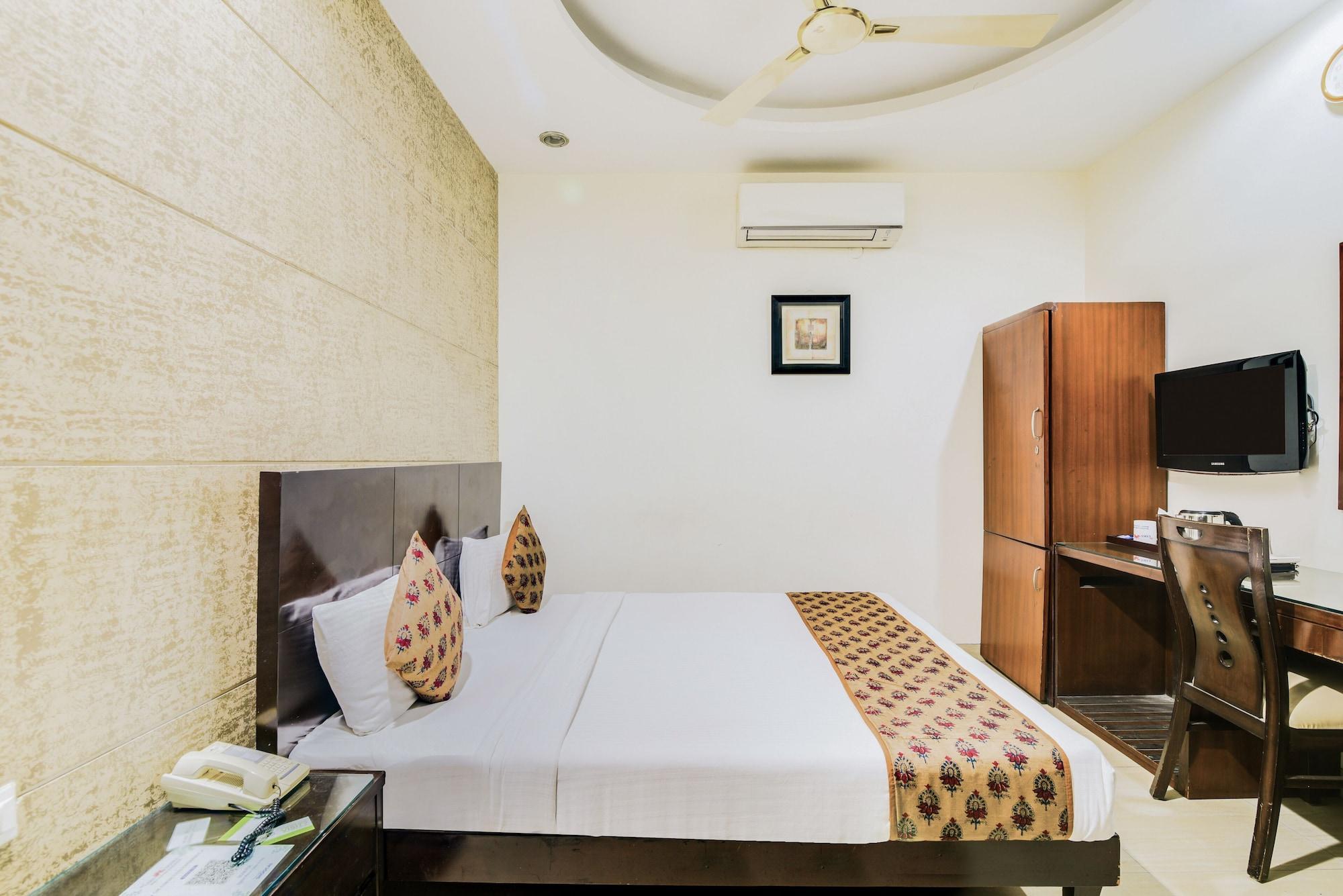 Cosy Grand, Chanakyapuri By The Cosy Hotels New Delhi Exterior photo