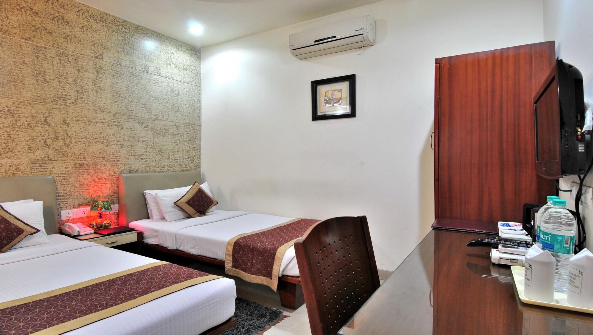 Cosy Grand, Chanakyapuri By The Cosy Hotels New Delhi Exterior photo