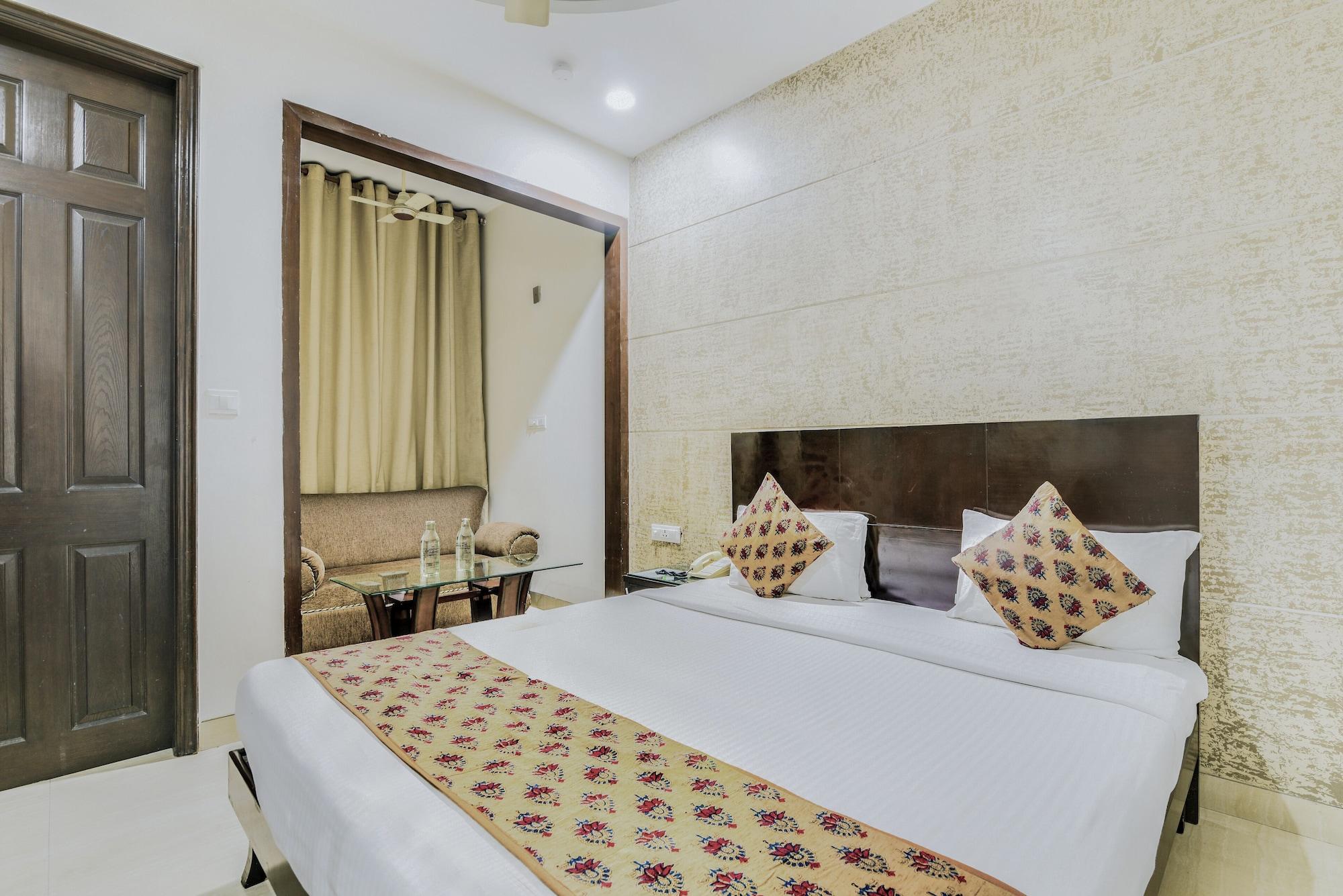 Cosy Grand, Chanakyapuri By The Cosy Hotels New Delhi Exterior photo