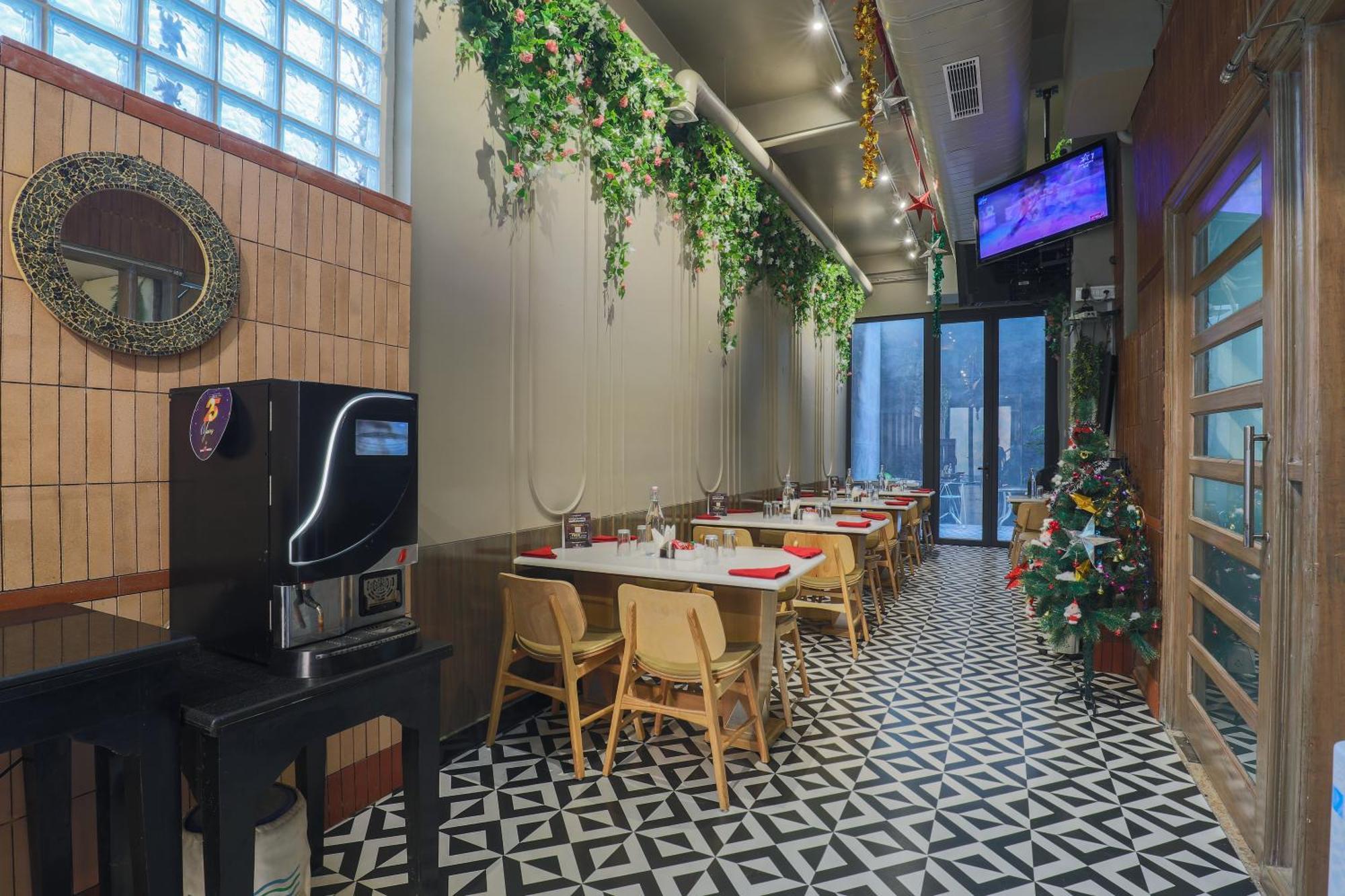 Cosy Grand, Chanakyapuri By The Cosy Hotels New Delhi Exterior photo