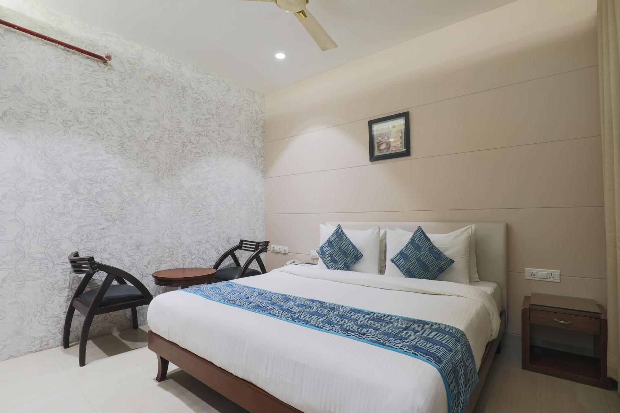 Cosy Grand, Chanakyapuri By The Cosy Hotels New Delhi Exterior photo