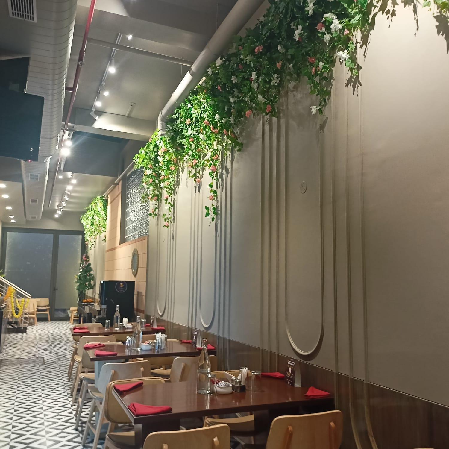 Cosy Grand, Chanakyapuri By The Cosy Hotels New Delhi Exterior photo