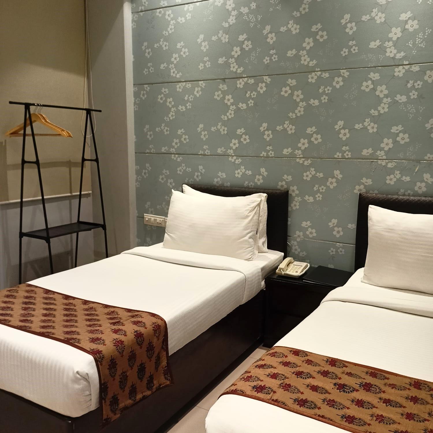 Cosy Grand, Chanakyapuri By The Cosy Hotels New Delhi Exterior photo